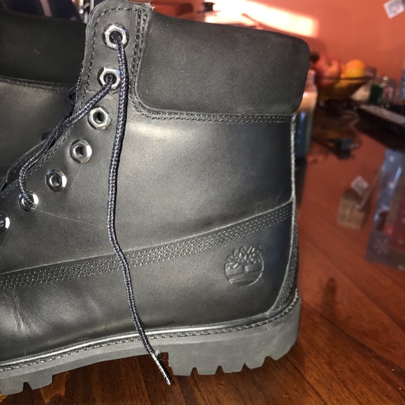 Brand new black timberlands. Never worn. - Picture 2 of 2